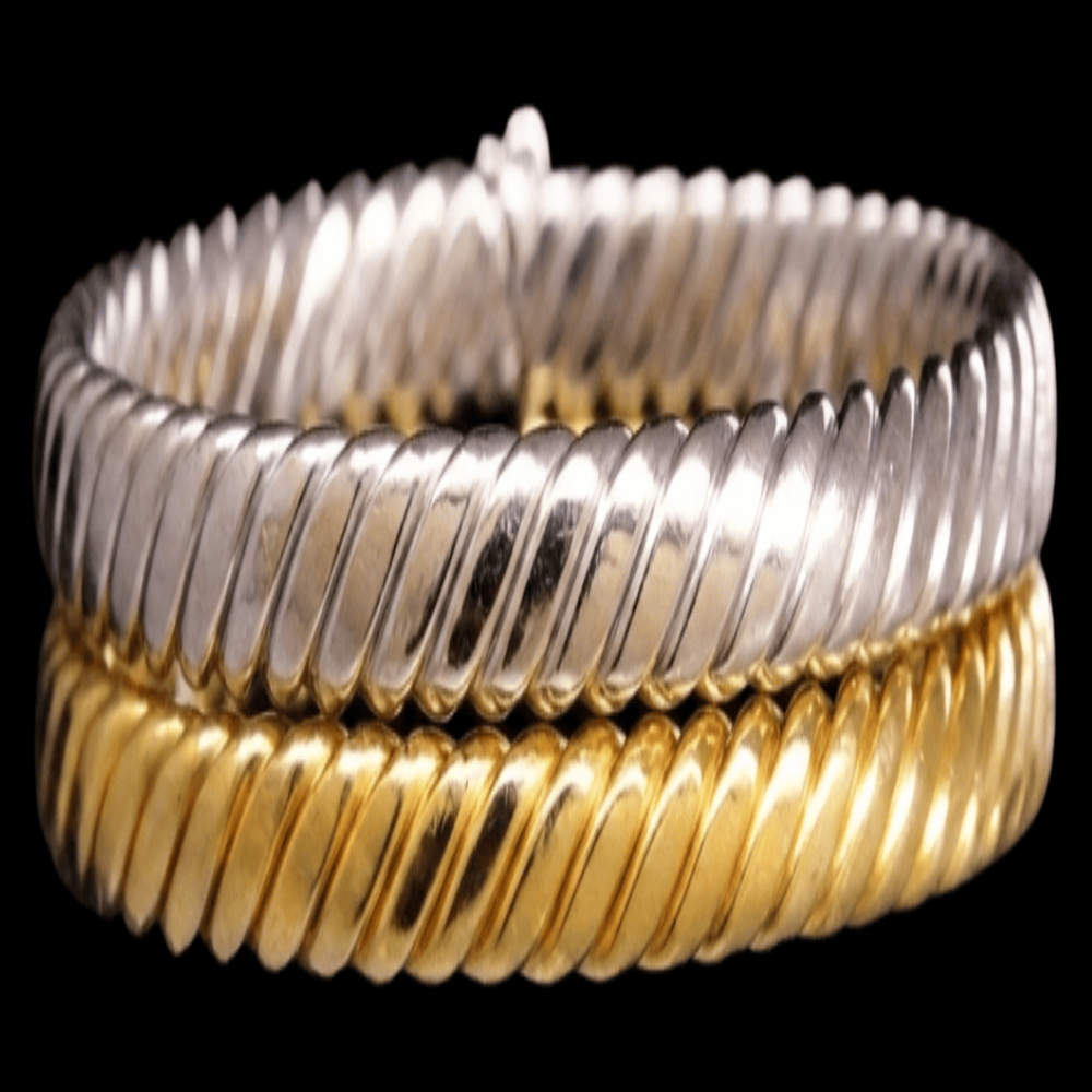 18K Gold Bangle Bracelet